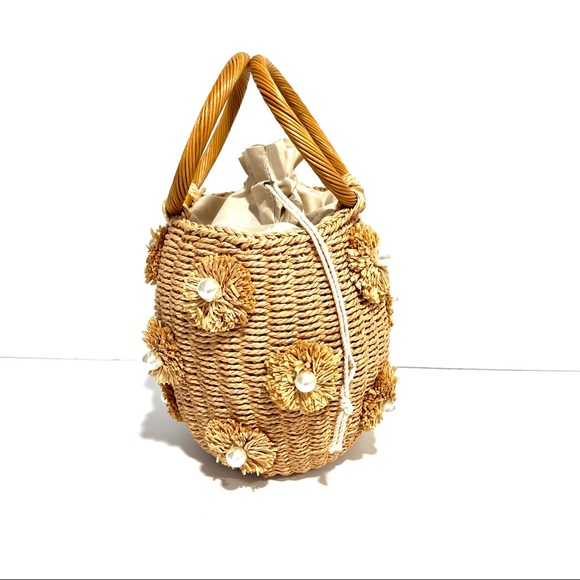 New NWT Woven Straw Pearl Round Bucket Bag - Picture 6 of 14